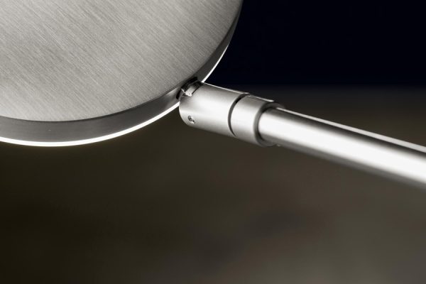 Close-up detail of Holtkötter lamp base – brushed metal finish